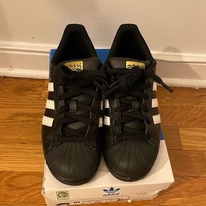 Adidas Superstar Sneakers
